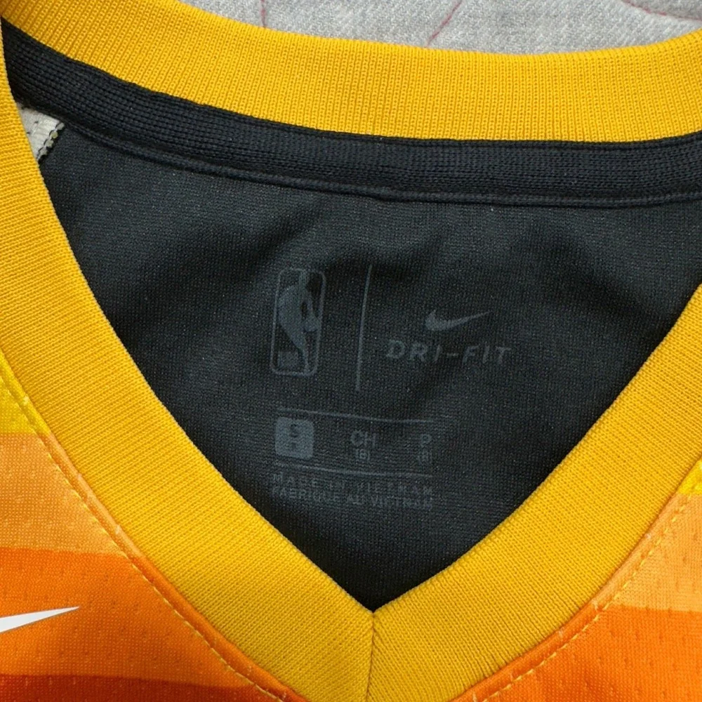 Nike Basketball Jersey Black Utah Jazz Donovan Mitchell / Boys Small
